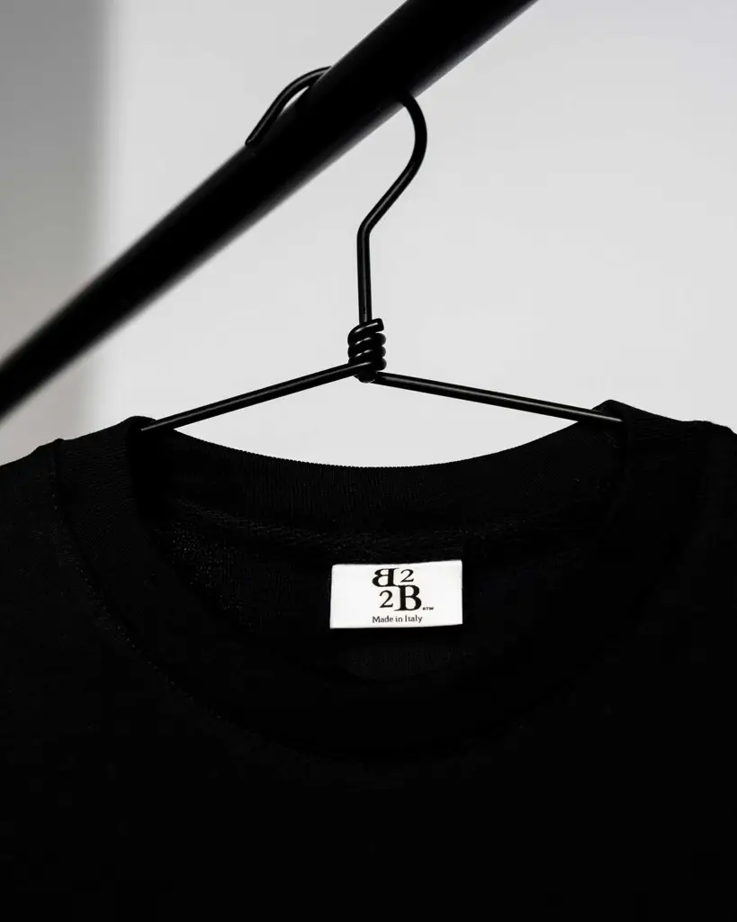 T-Shirt Black Shadow — Preview 4