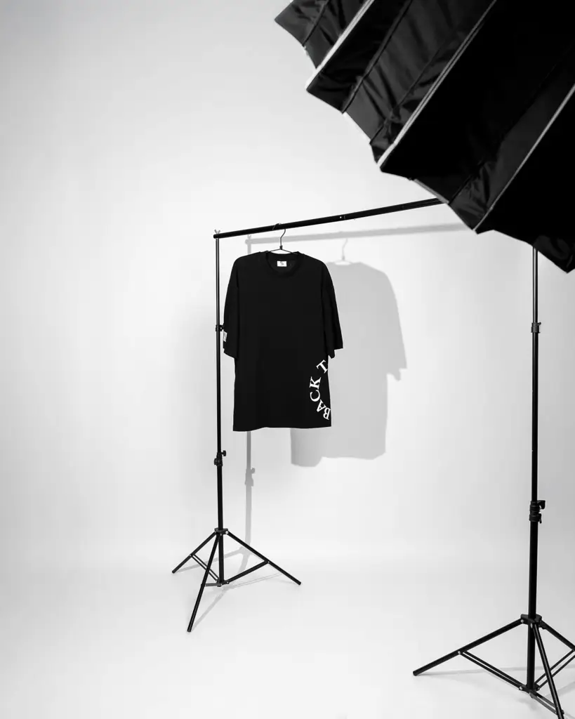 T-Shirt Black Shadow — Anteprima 5