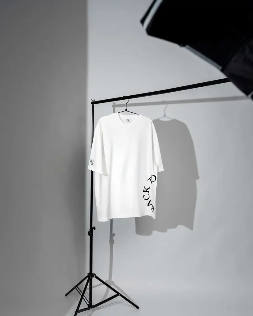 T-Shirt White Shadow — Anteprima 5
